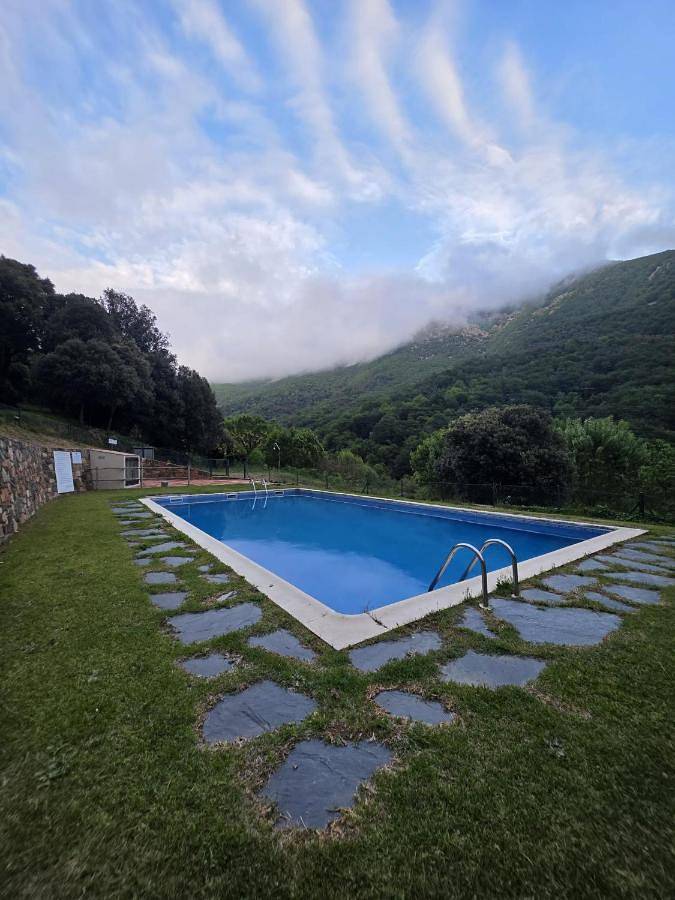 Location de vacances pour 4 personnes, avec Terrasse et Jardin ainsi que Piscine et Vue à Montseny - 2