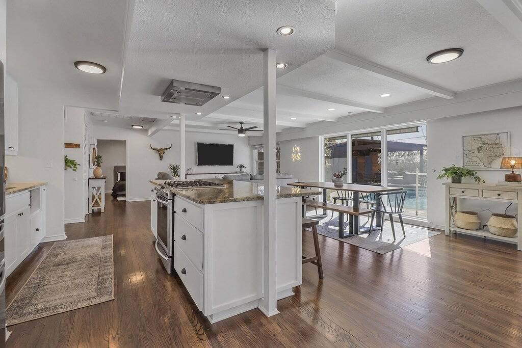 Private Pool Oasis with Gorgeous Views Minutes from Tcu & Dickies Arena in Fort Worth, Tarrant County