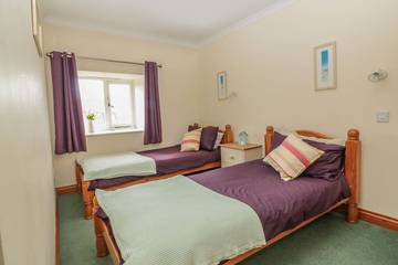 Log Cabin for 4 People in Padstow, Cornwall, Photo 1