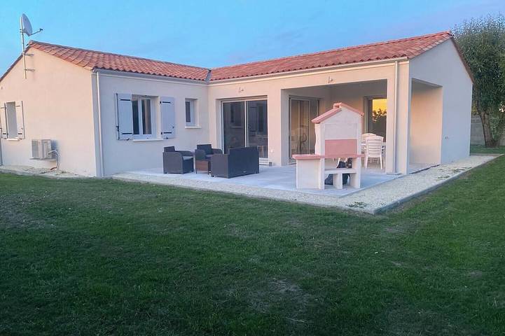 Cottage pour 6 personnes, avec jardin à Grézac