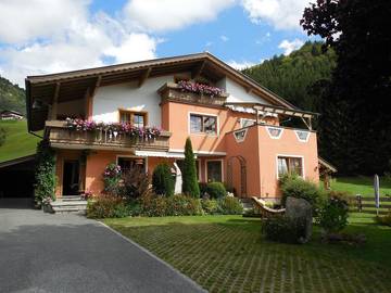 Ferienwohnung für 5 Personen, mit Garten und Balkon, kinderfreundlich in Rauris