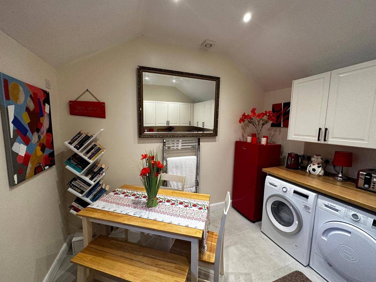 Double Room with Patio in Bix and Assendon, Chiltern Hills
