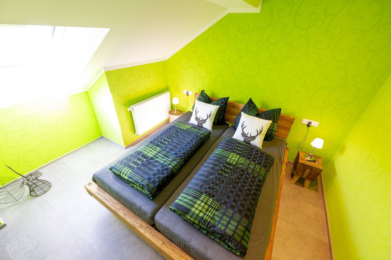 Ganze Wohnung, Ferienwohnung Hirsch" mit Bergblick, Balkon und Wlan in Loffenau, Nordschwarzwald