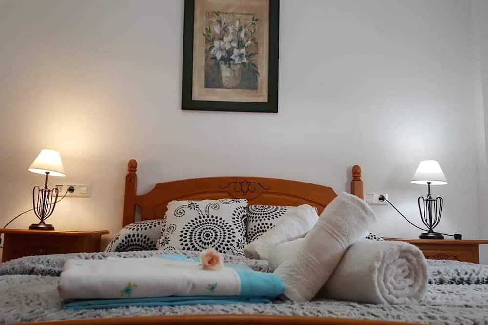 Tolles Haus Mit Jacuzzi Exterior Und Pool In Der Nähe Des Naturparks, Strand 20 Minuten in Venta Baja, Alcaucín