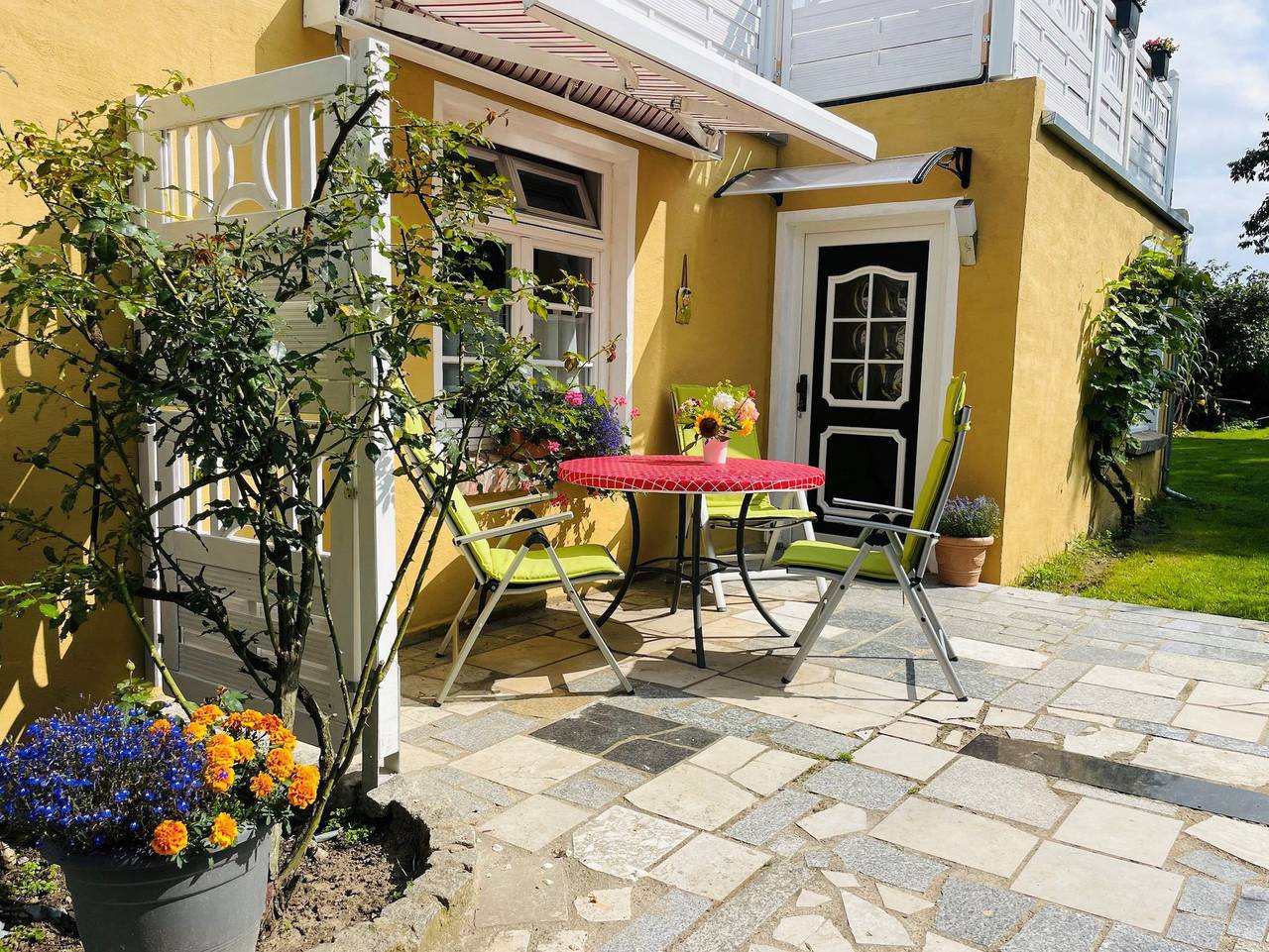 Ganze Ferienwohnung, Rosenhof Ferienwohnungen - Appartement Schwalbennest in Bergen auf Rügen, Bergen auf Rügen und Umgebung