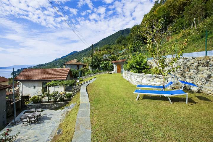Ferienhaus für 2 Personen, mit Seeblick und Ausblick sowie Garten und Terrasse, mit Haustier am Lago Maggiore - 3