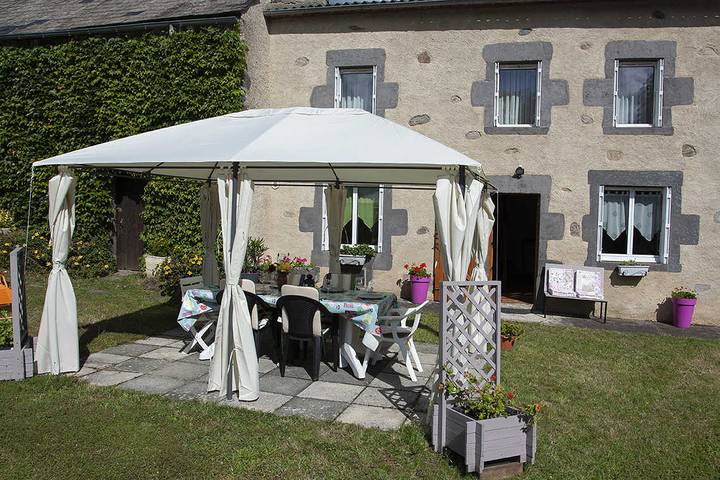 Gîte pour 5 personnes, avec Terrasse ainsi que Jardin et Vue