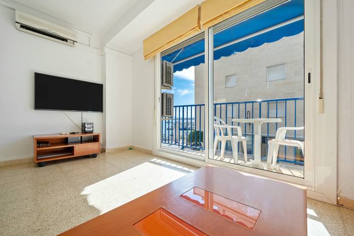 Entire apartment, Apartment 'Vista Mar' with Sea View, Wi-Fi and Air Conditioning in Platja de les Avellanes (Terres de l'Ebre), l'Ampolla