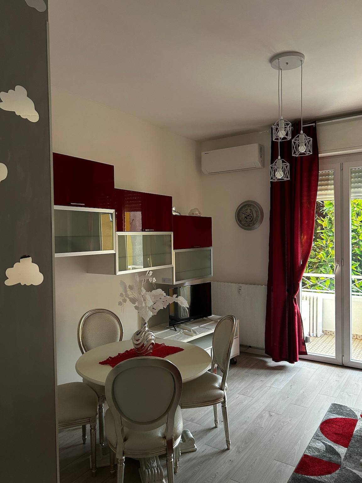 Appartement entier, Appartement « Guest House Nuvola » avec jardin commun, Wi-Fi et climatisation in Lucino, Montano Lucino