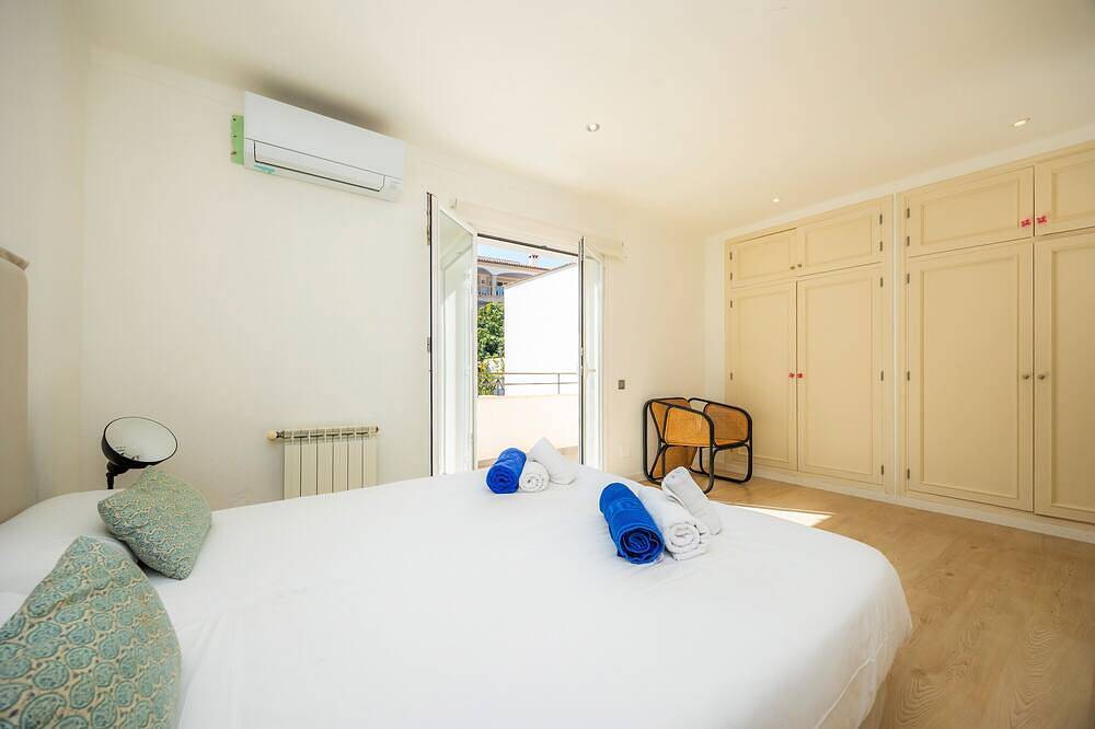 Villa 'Ca Nostra' with Mountain Views, Wi-Fi and Air Conditioning in Port d'Andratx, Andratx