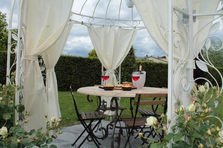 Location de vacances pour 10 personnes, avec jardin ainsi que vue et piscine à Montecarlo (Toscane) - 4