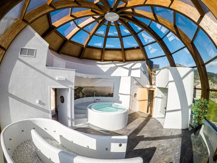 Ferienhaus für 2 Personen, mit Terrasse und Garten sowie Pool