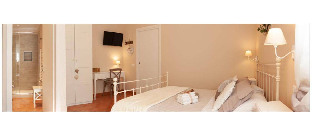 Superior Queen Room in Monte Porzio Catone, Castelli Romani