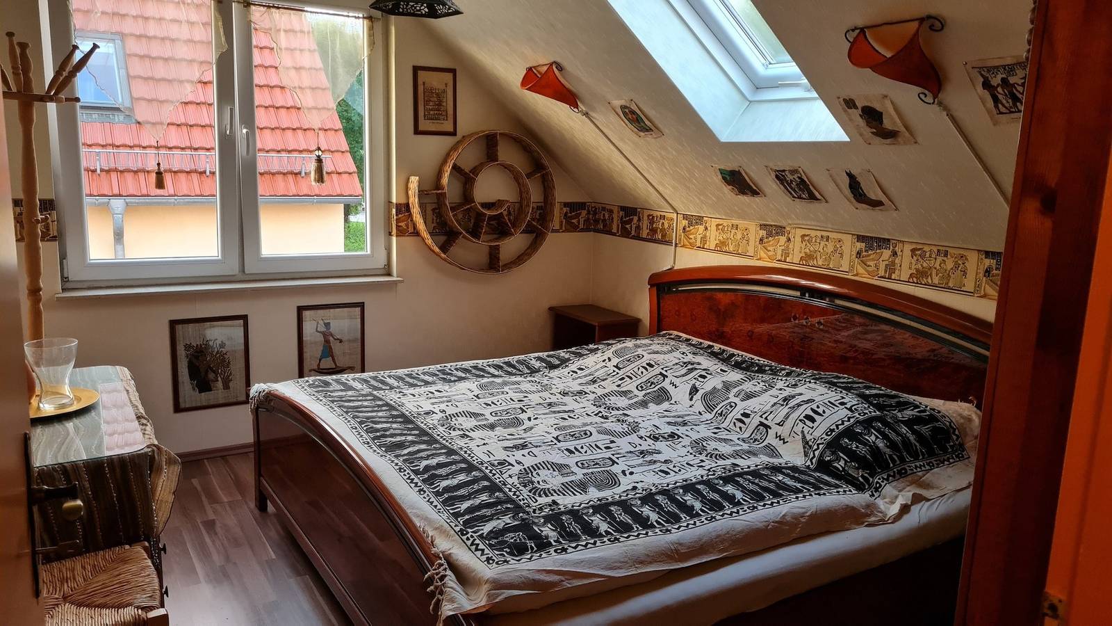 Ganze Ferienwohnung, Pension Kapellenstraße - Ferienwohnung  mit individueller Ausstattung - jedes Zimmer ist anders. Komplette Küche. in Erfurt, Thüringer Kernland