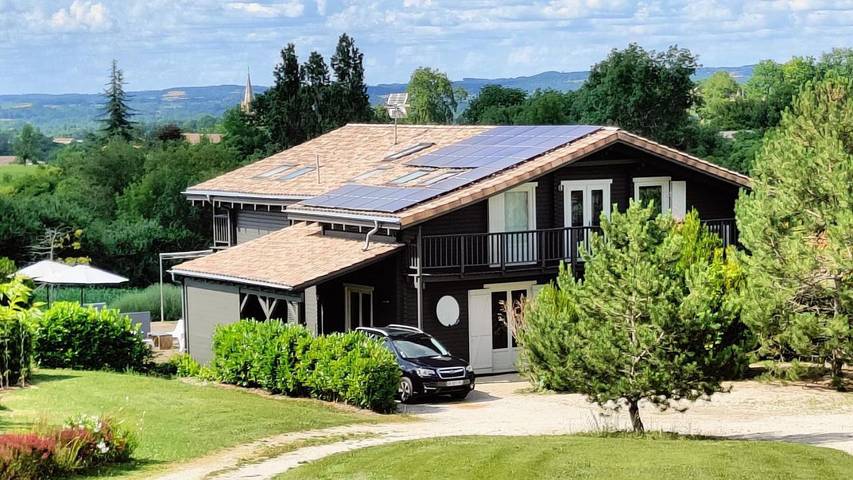 Location de vacances pour 12 personnes, avec vue et jardin ainsi que piscine et balcon à Saint-Étienne-de-Villeréal - 4