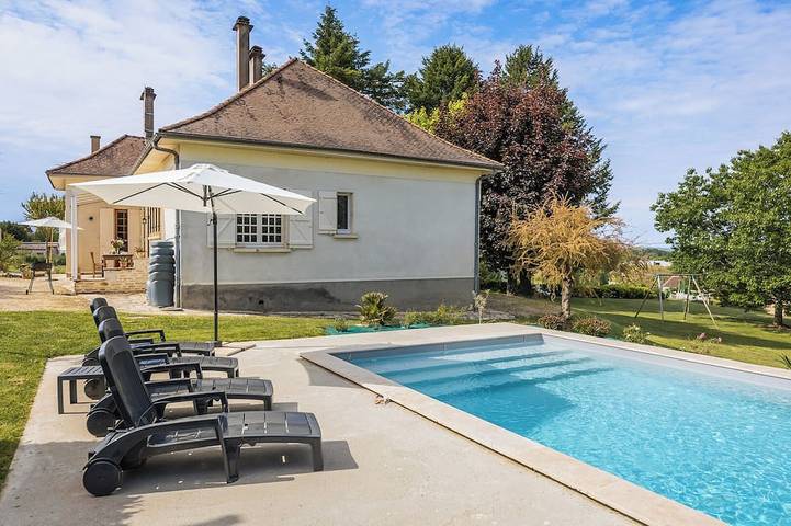 Villa für 6 Personen, mit Balkon und Garten - 1