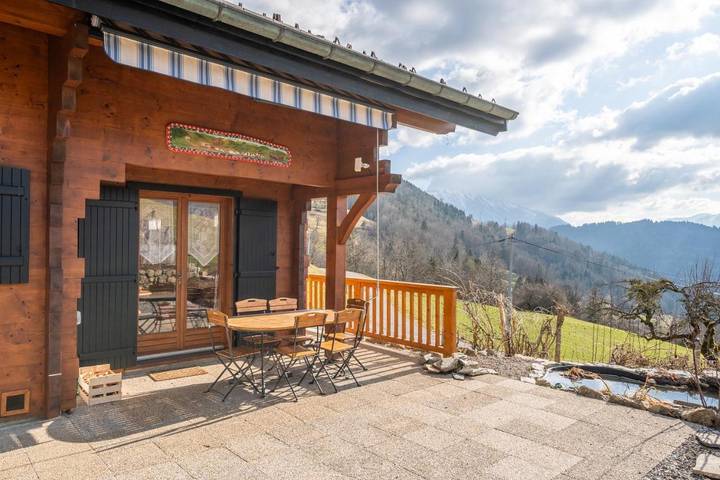 Chalet pour 8 personnes, avec Terrasse ainsi que Jardin et Vue