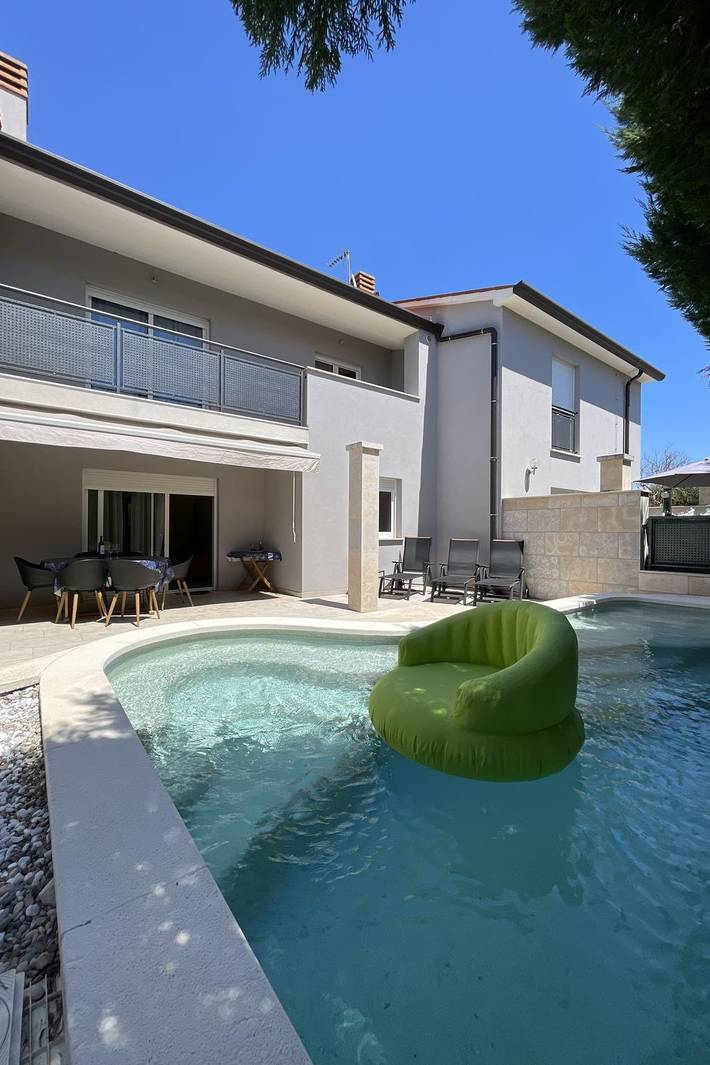 Ferienhaus für 6 Personen, mit Pool und Terrasse - 1