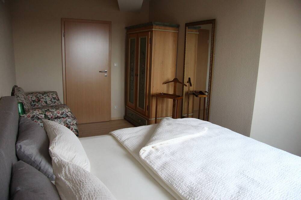Ganze Wohnung, Exclusive und luxuröse Designerwohnung im Herzen Güstrows bei Rostock in Güstrow, Mecklenburgische Seenplatte