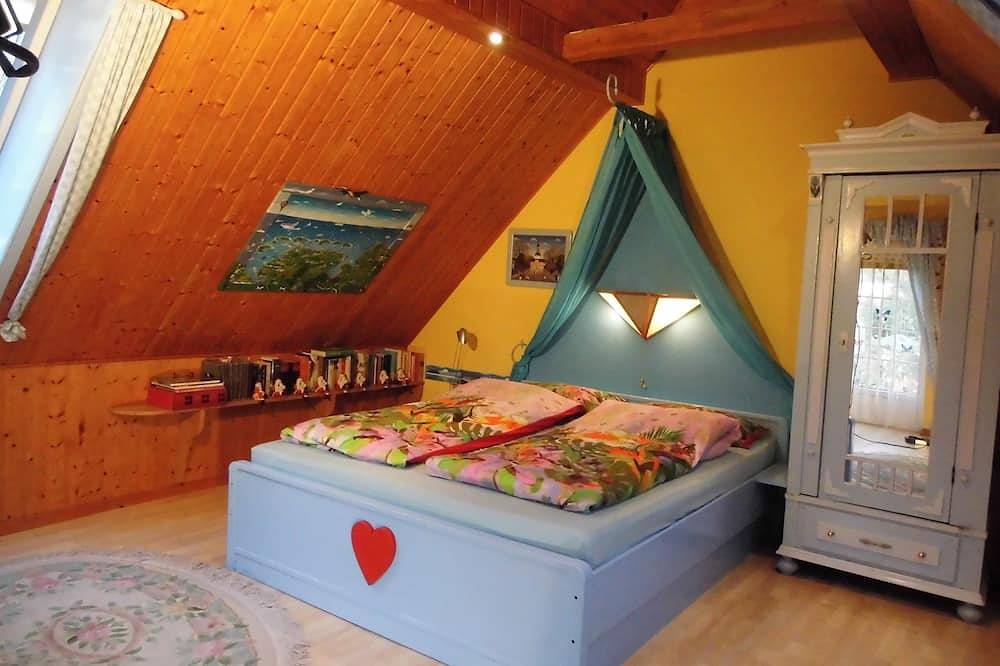 Ganze Wohnung, Stilvolle, zweigeschossige Fewo mit separatem Eingang in zentraler Lage in Jever, Nordseeküste