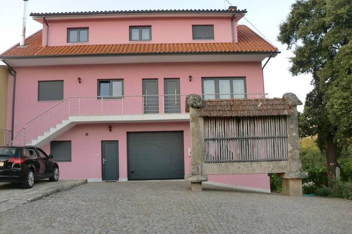 Location de vacances pour 12 personnes, avec jardin et vue à Mondim de Basto - 2