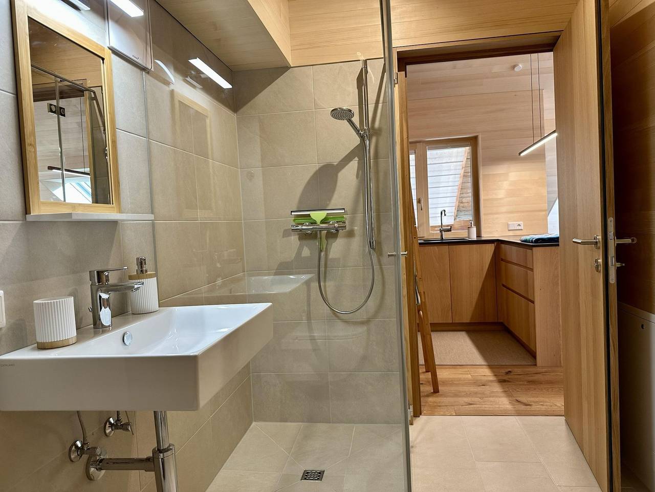 Ganze Ferienwohnung, Ue 433 - Appartement/Fewo, Dusche, Wc, 2 Schlafräume in Mellau, Bregenzerwald