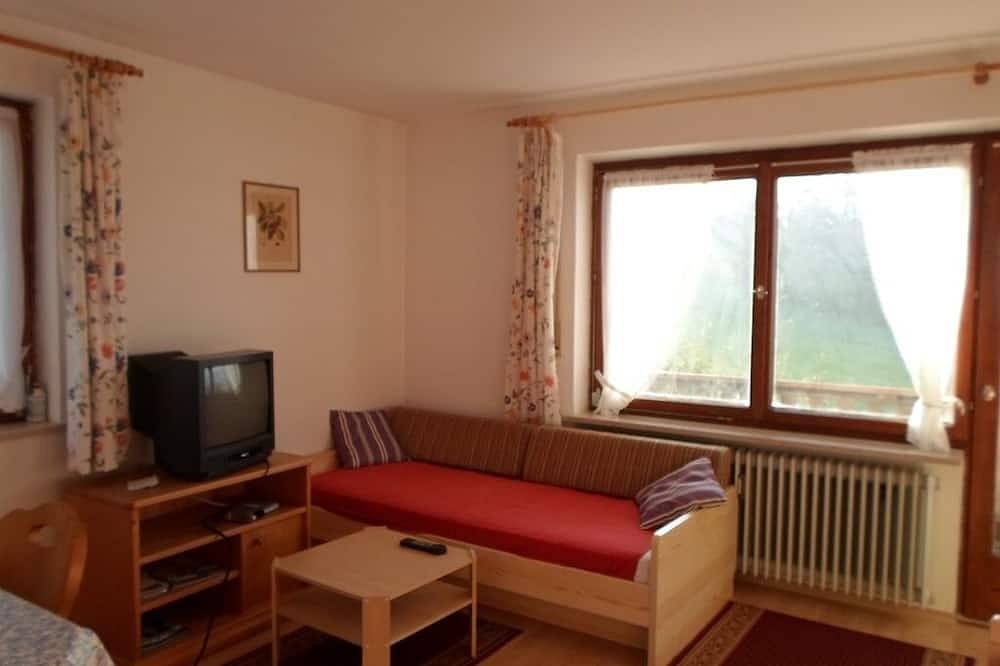 Ganze Wohnung, Ferienwohnung 50qm mit Badewanne, Balkon und Grillmöglichkeit in Rimsting, Chiemsee