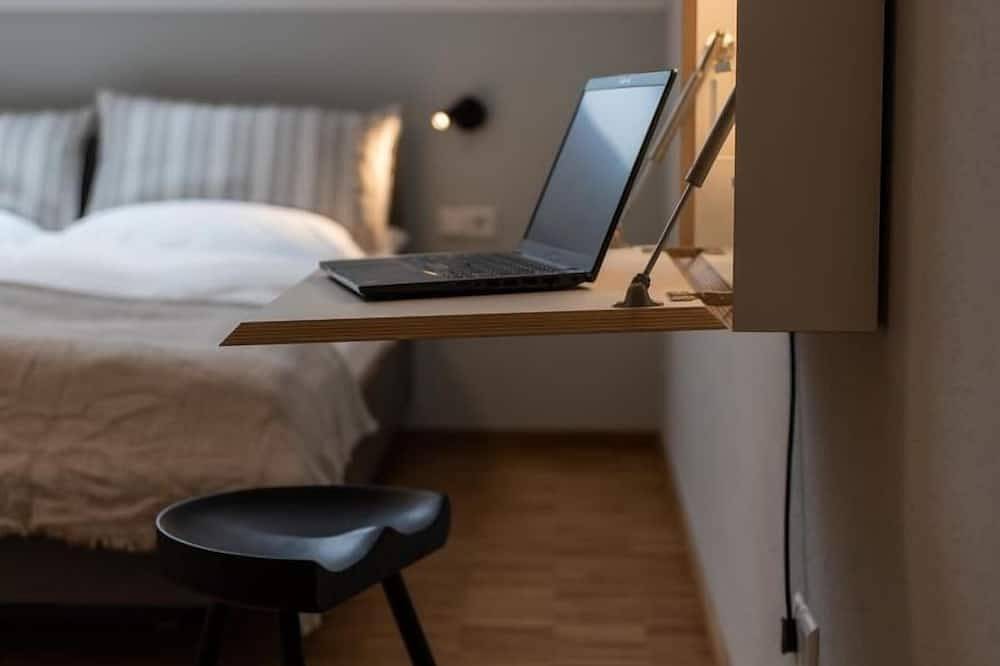 Luxus- Ferienhaus am Fluß, Liegewiese, Sauna, Kamin,  barrierefreies Erdgeschoss in Mulfingen, Hohenlohe