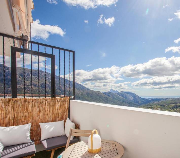 Apartamento para 3 personas, con vistas y terraza en El Castell de Guadalest