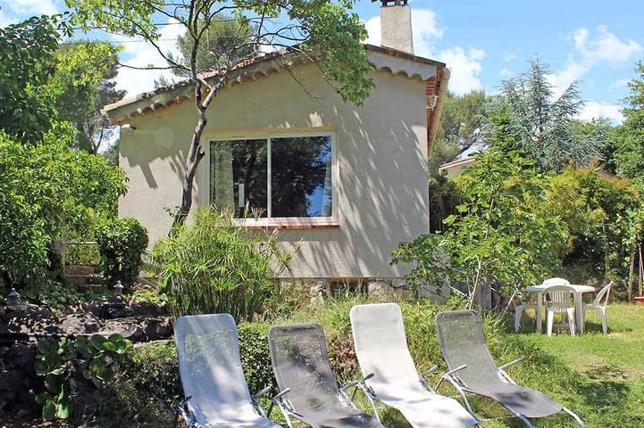 Maison de vacances pour 2 personnes, avec jardin à Roquefort-les-Pins