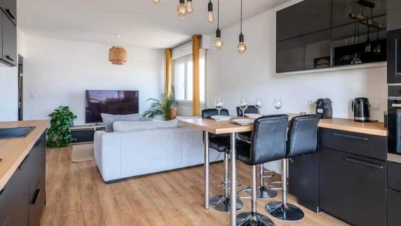 Apartamento vacacional entero, Ferienwohnung für 4 Personen (73 m²) in Tassin-la-Demi-Lune in Tassin-la-Demi-Lune, Lyon region