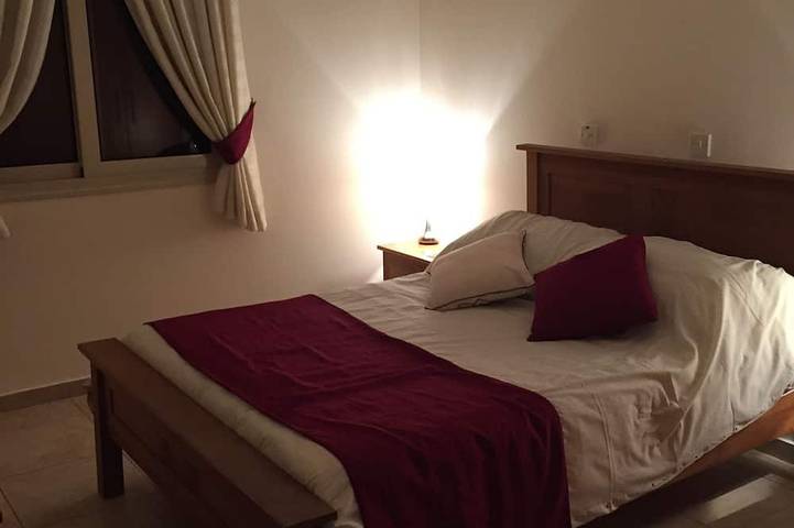 Appartement entier, 2 Bedroom Ground Floor Apartment Close to Shops, Restaurants, Old Town and beach in Paphos (ville), Chypre du Sud