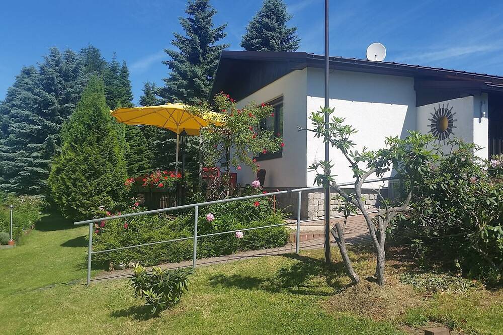 Ferienhaus in parkähnlichem Privatgrundstück in Auerbach, Chemnitz und Umgebung