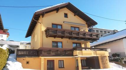 Ferienwohnung für 4 Personen, mit Garten und Ausblick in Arzl im Pitztal