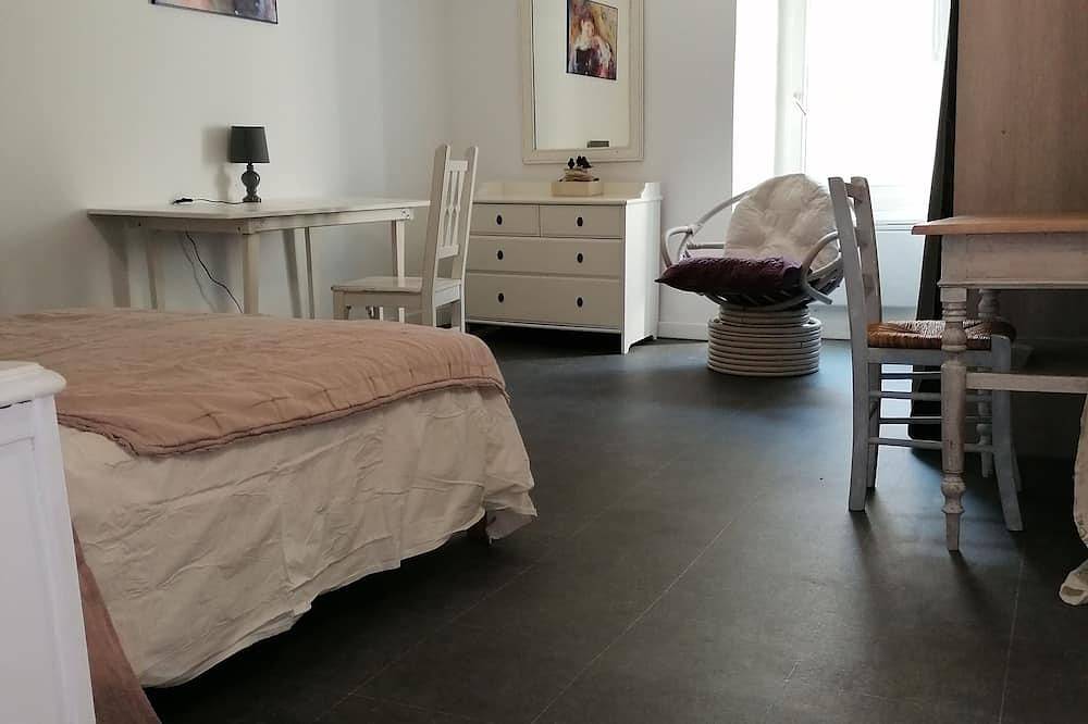 Appartement entier, Two zen and spacious rooms in the heart of the city of Paimpol in Paimpol, Côte de Goëlo