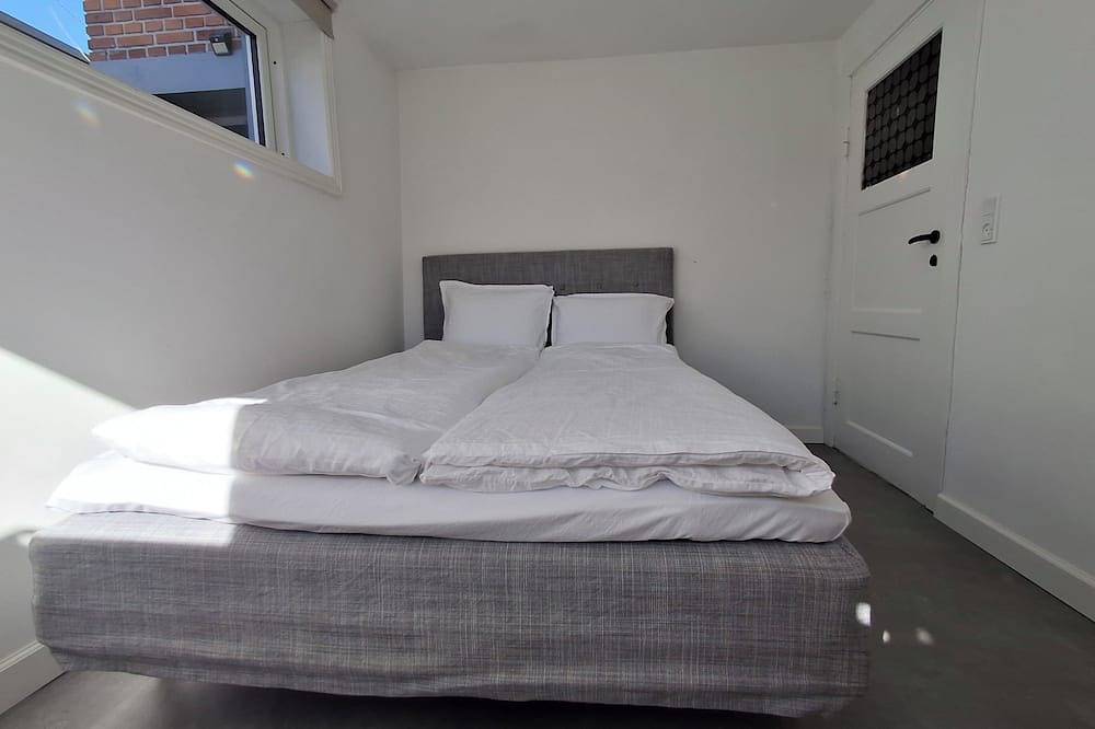 Ganze Wohnung, Bright & cozy basement apartment • Free parking in Rødovre, Hovedstaden