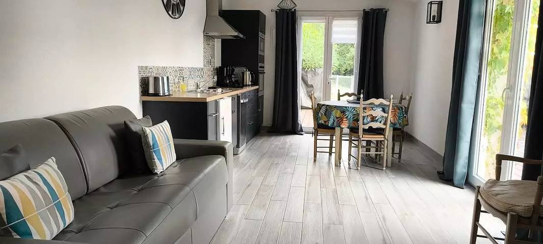 Location de vacances pour 4 personnes, avec jardin et piscine à Le Rouret - 2