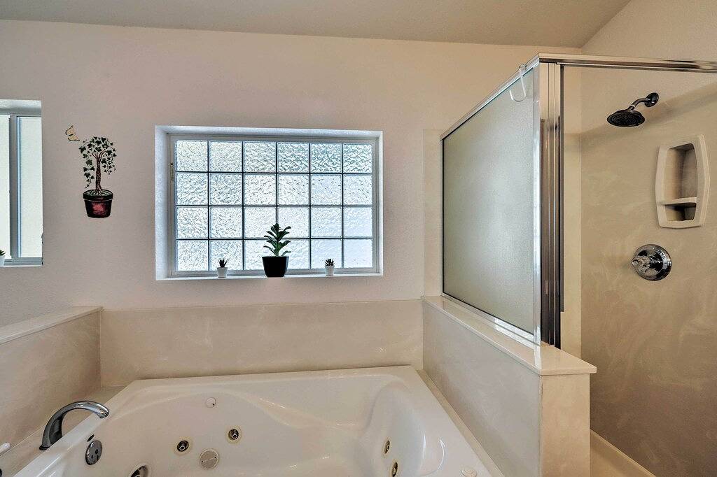 Neu! Sedona Home mit Yard & Mtn View - Minuten zum Golfspielen! in Oak Creek Canyon