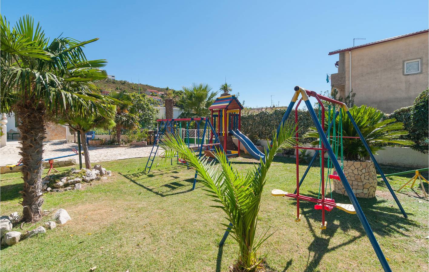 „Gemütliche 1-Zimmer-Wohnung mit Pool, WLAN und Zugang zum Strand“ in Dugi Rat, Split-Dalmatien