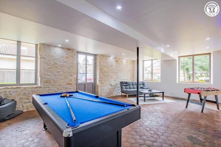 Gîte pour 12 personnes, avec piscine et jardin à Chagny - 4