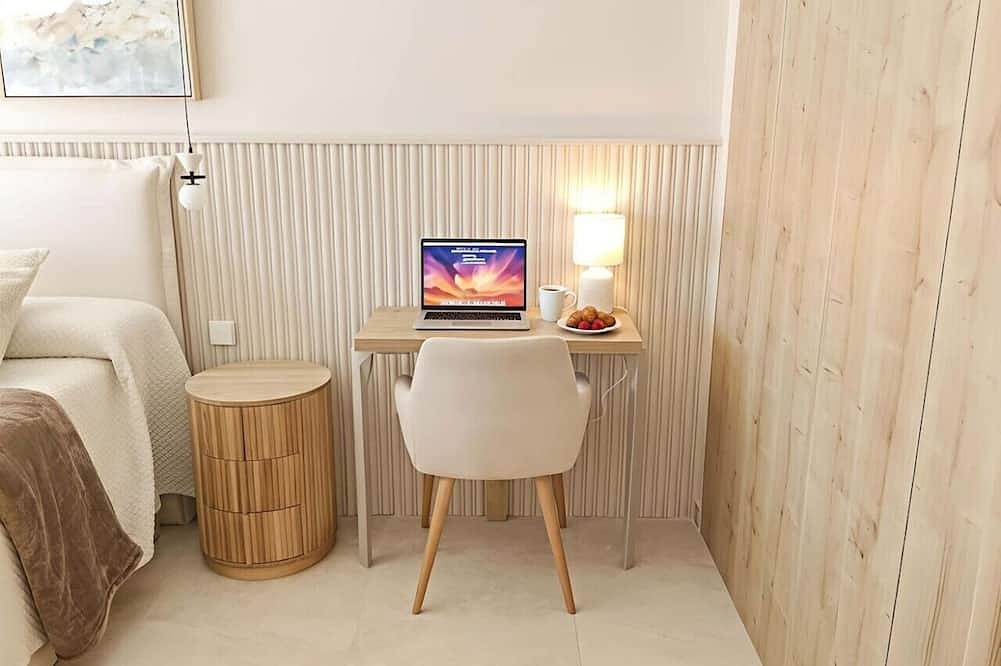 Apartamento entero, Luxury Ucam Studio | Desk & High-Speed Wi-Fi in Molina de Segura, Interior de Murcia