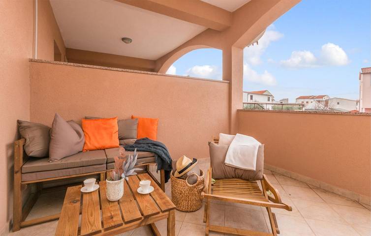 Ferienwohnung für 4 Personen, mit Terrasse in Biograd na Moru - 2