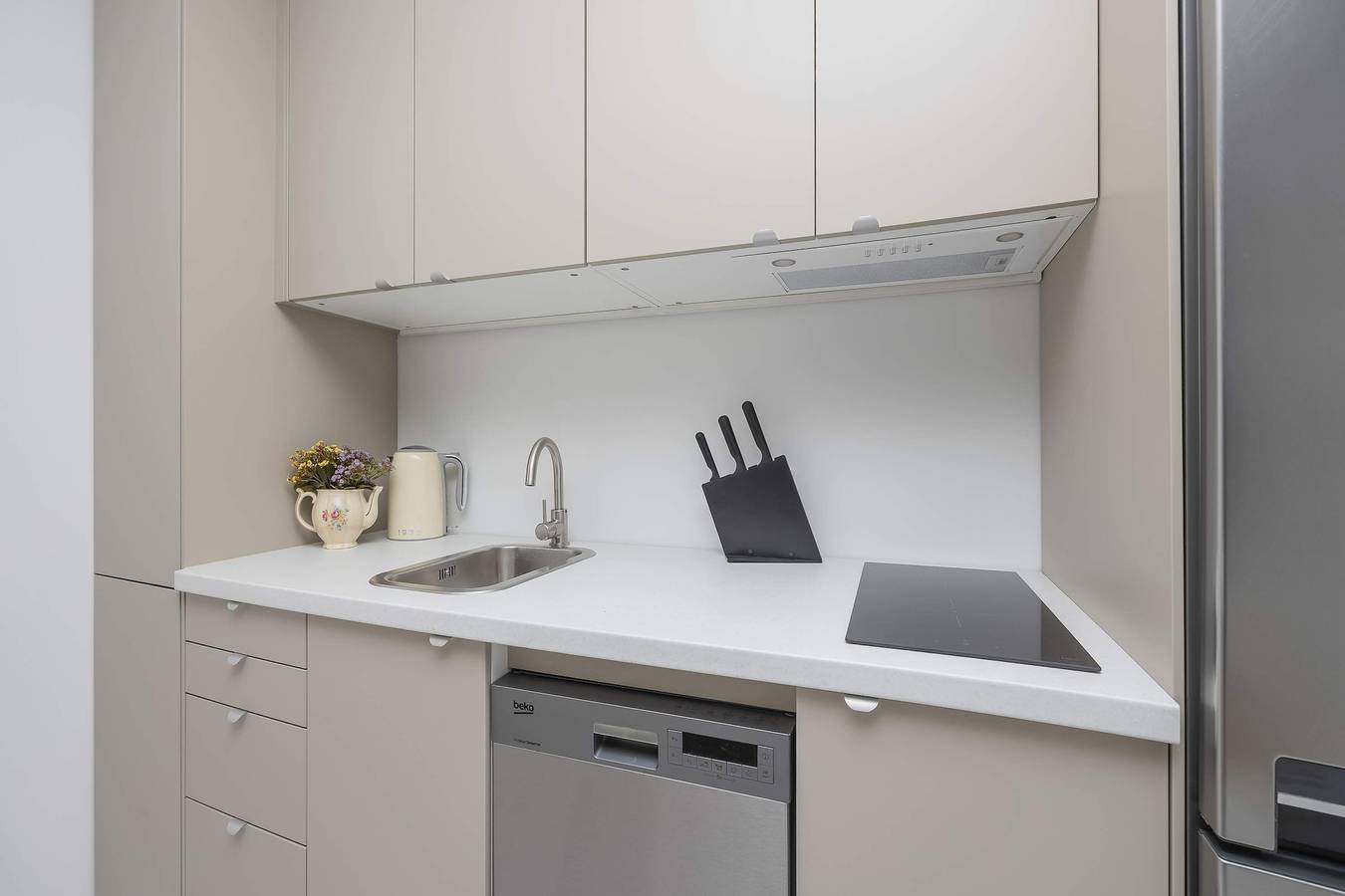 Ganze Wohnung, Modern Apartment with a Desk | Air Conditioning | Downtown in Warschau, Masowien