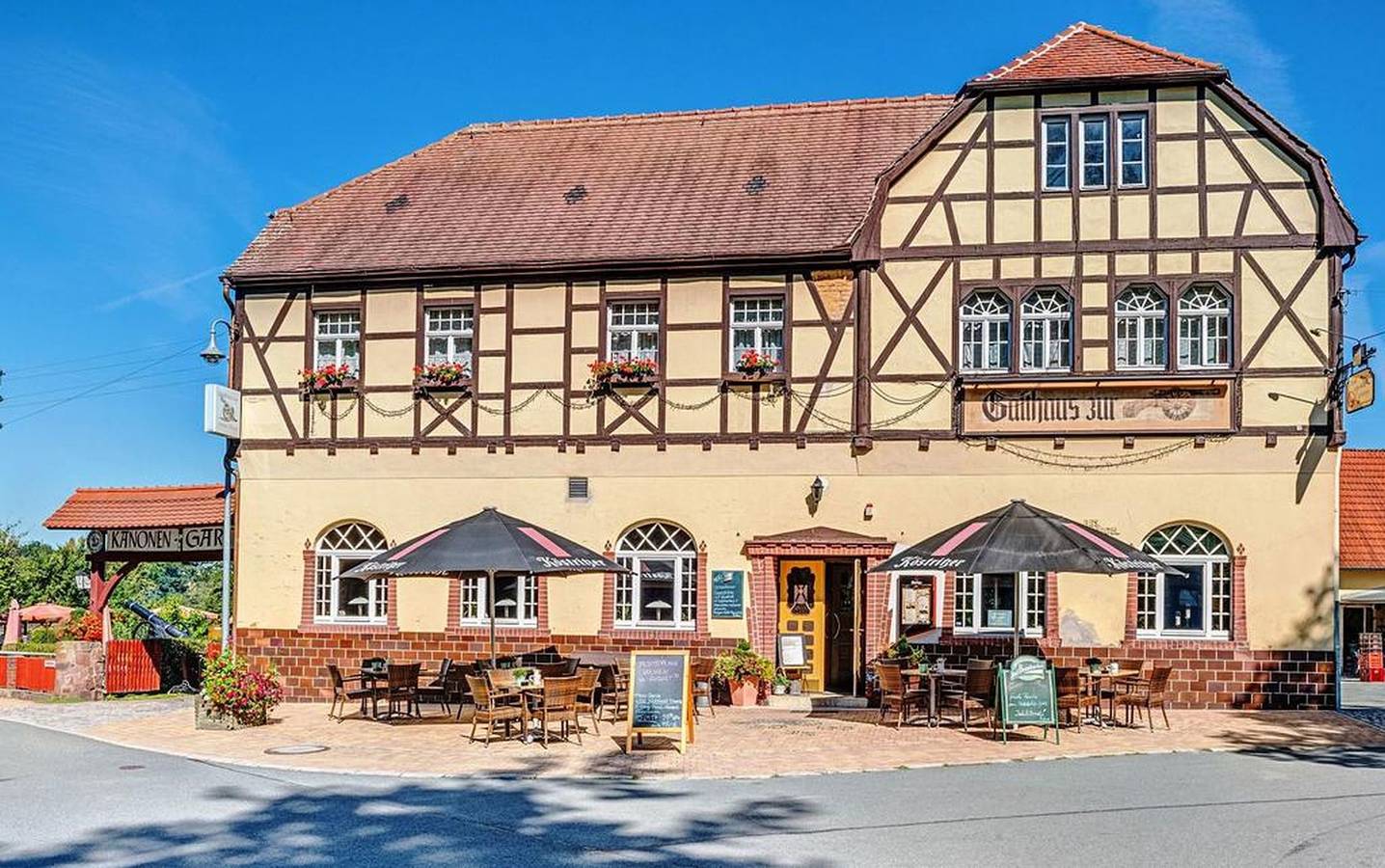 Hotel Zur Kanone - Doppelzimmer mit Dusche und Wc in Tautenhain, Saaleland
