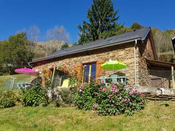 Gîte pour 4 personnes, avec jardin dans Parc naturel régional des Pyrénées ariégeoises