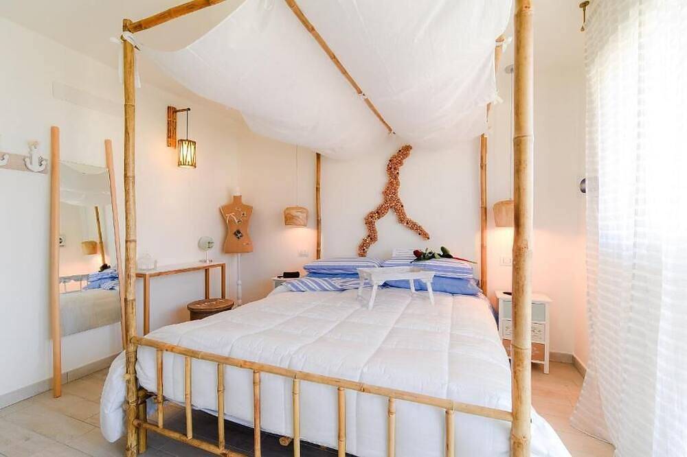 Ganze Wohnung, From the apartment and terrace view of the Lake, and with private parking space in Blevio, Comer See