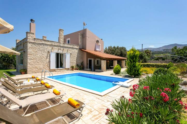 Villa for 6 people, with garden in Rethymnon