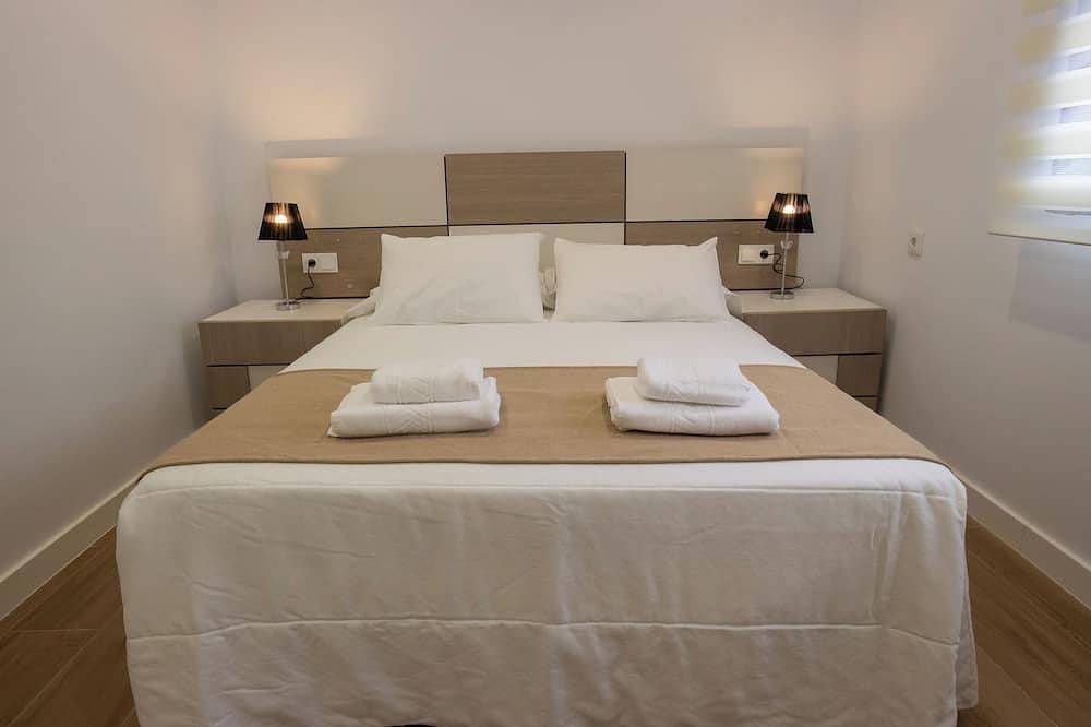Entire apartment, ¡vistas Increíbles y Confort en Plasencia! Apartamento con Piscina, Garaje in Plasencia, Cáceres Region