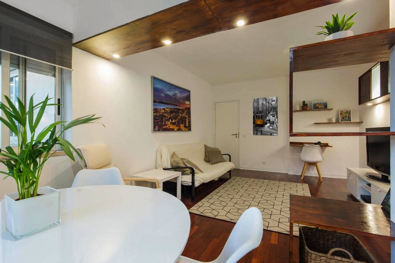 Ganze Wohnung, Carcavelos Beach Apartment in Carcavelos e Parede, Costa de Lisboa