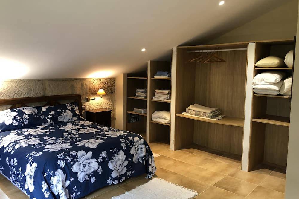 Villa Casa de Campo los Carballos, 10.000 m2, a 16 minutos de Baiona in Tomiño, Costa de Galicia